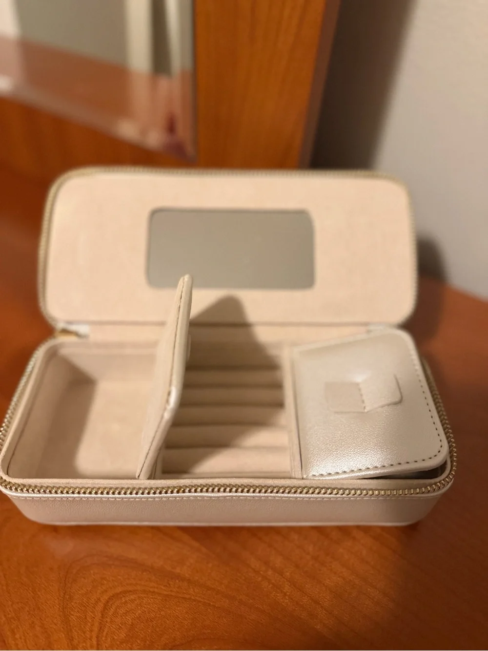 Women's Cream Double-Zip Cosmetic Pouch